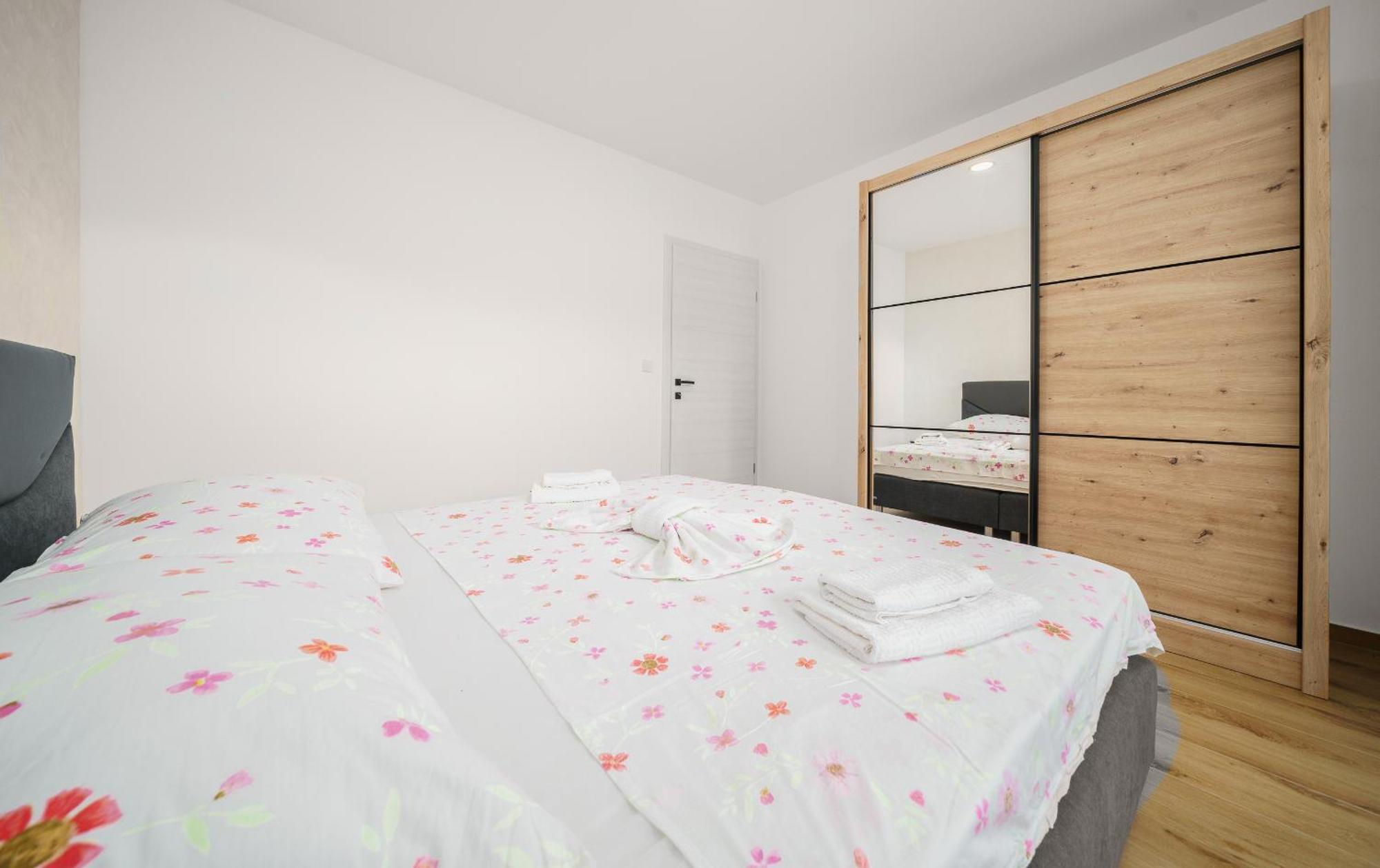Luxury Apartments-La Dino Maky Vodice Room photo