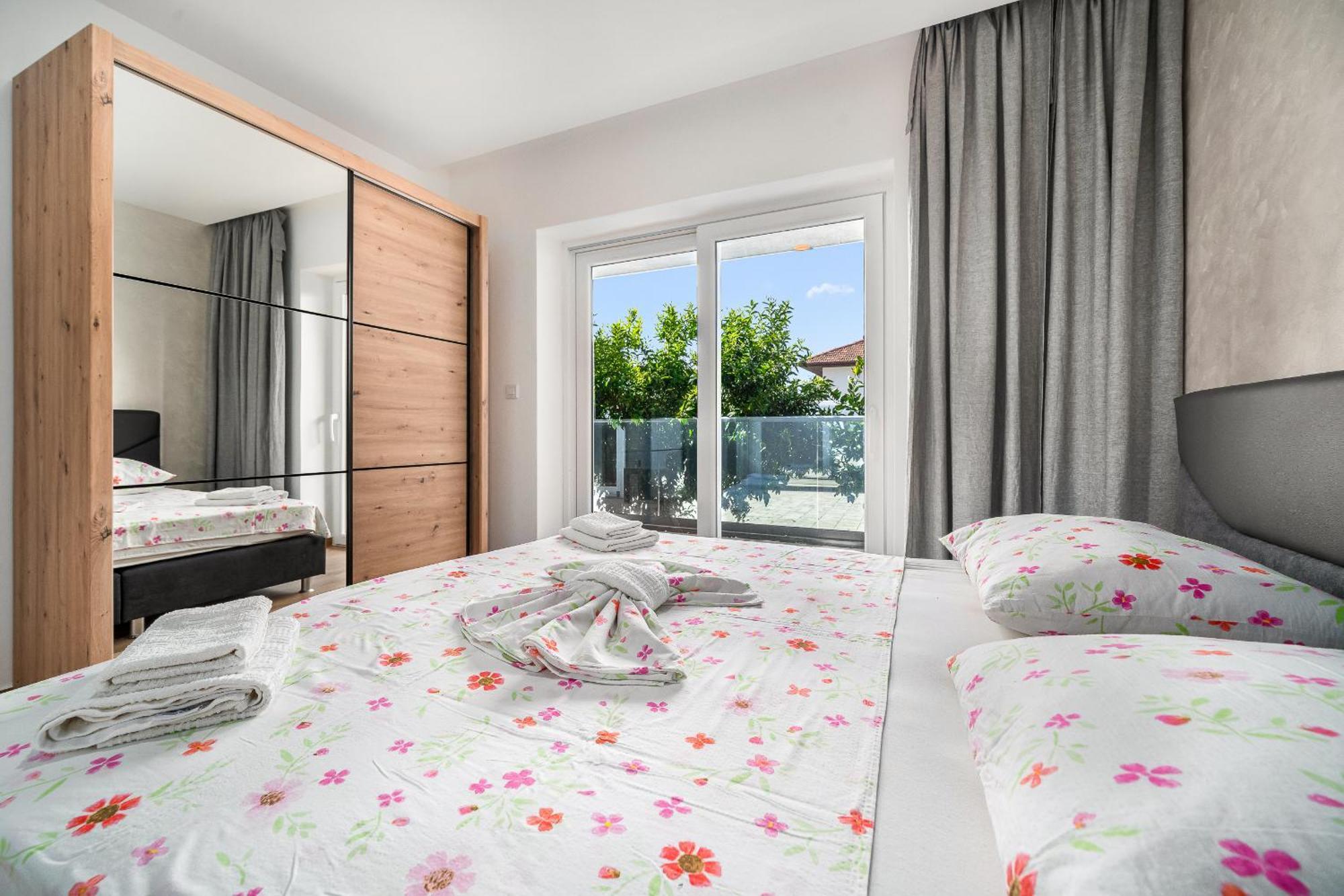 Luxury Apartments-La Dino Maky Vodice Room photo